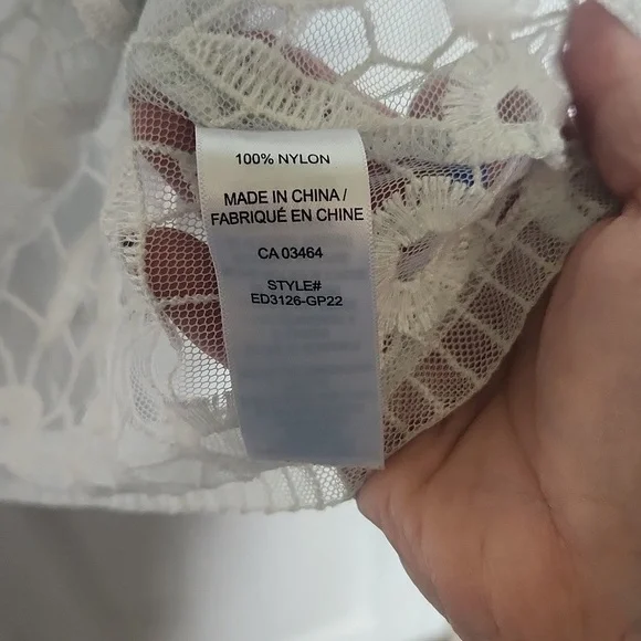 Ricki's Sheer Blouse Etched pattern throughout - Size  XXL - Picture 6 of 8